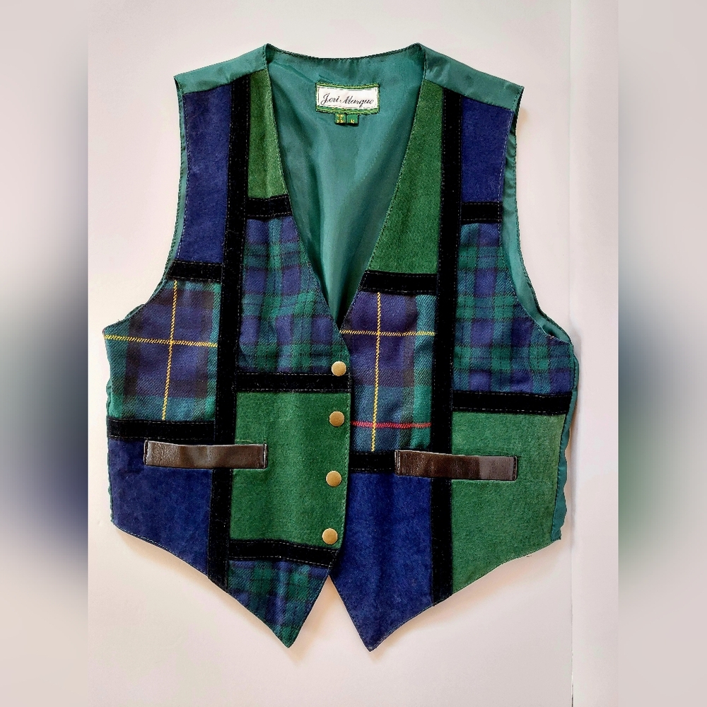 Green & Blue Plaid Vest‎ Black Suede accents Medium Jeri Marque Vintage